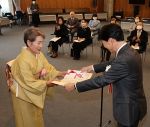 県文学選奨 入選と佳作の６人表彰　県庁で式