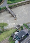 台風７号、各地に爪痕　４９人けが、鳥取で２つの橋崩落