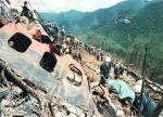 「ここにいた人たちはもう疲れることもできない」５２０人が犠牲になった日航機墜落事故　３８年前の夏、２０代後半だった記者は“御巣鷹”の急斜面を歩き続けた