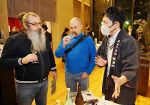 岡山の地酒 仏の輸入業者らにＰＲ　大原美術館で酒蔵１２社試飲会