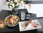 心潤す”花カフェ” 岡山県に次々　写真映え、食用花メニューに注目