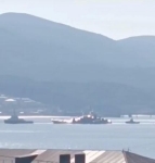 無人船攻撃でロシア揚陸艦損傷か　黒海の軍港
