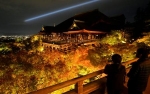 清水寺がライトアップ試験点灯　秋の夜間特別拝観前に、京都