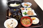 旬の美作産野菜たっぷりの定食　古民家カフェ「てぇてぇ亭」開店