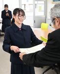 小林さんが税の作文 国税庁長官賞　赤磐・高陽中３年、県内で最上位