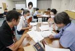 新聞活用「読みやすい文章」学ぶ　岡山市職員向け研修が終了