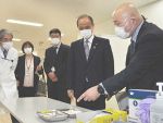 大森市長がワクチン接種手順確認　岡山医療センターを視察