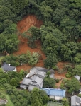熊本地震の活断層上で土砂崩れ　７月の大雨、斜面に亀裂か
