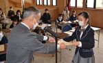 久延さん「少年少女の詩」最優秀　吉備路文学館で表彰式