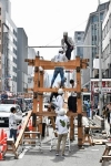 祇園祭で「鉾建て」始まる　山鉾巡行控え京都市中心部