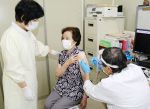 高齢者１回目終了 全国２位に　岡山県内接種１カ月、対象拡大へ