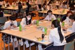 岡山で「ガールズ・サミット」　高校生が夢のかなえ方を意見交換