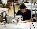 素材に工夫、夏用マスクで快適に　児島の繊維関連事業者が続々製造