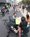 「ホコテン！」１０カ月ぶり開催　岡山・西川で食事や街歩き