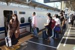 ４連休初日 帰省、旅行は回復傾向　岡山駅の新幹線ホームでは列