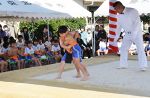 全国唯一「角土俵」ではっけよい　勝央北小で児童１９９人相撲大会