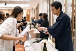 台湾で日本酒品評会　１０の蔵元、ブースで提供