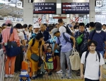 主要駅、半数超で人出回復　お盆休み、全都道府県で調査
