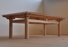 守屋建具店がウッドデザイン賞　伝統的建築技法のテーブル評価