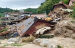福岡、大分に大雨特別警報　土砂崩れ、１人死亡１２人不明