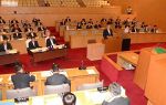岡山市議会 決算特別委を初開催　２２年度各会計案を一括審議