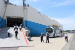 「ＲＯＲＯ船」宇野港で見学会　トラック輸送の時間短縮ＰＲ