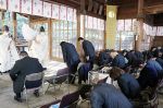 建国記念の日祝い県民大会　岡山・県護国神社に５０人