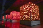 漆器と光のコラボ「透ける津軽塗」　青森・弘前市の工房が制作