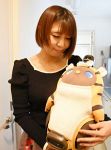 心癒やす家庭用ロボットに注目　岡山の女性２人の生活ぶりは