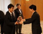 岡山県が中西選手に特別顕賞贈る　アーチェリー世界選手権で銅