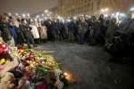 ロシア市民追悼、３５０人拘束　獄中死、政権反論「落ち度なし」