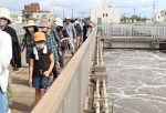 下水処理の仕組み 家族連れら学ぶ　芦田川浄化センターでフェスタ