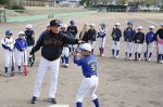巨人・川相コーチが小学生指導　笠岡で野球教室、５０人参加