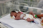 空爆犠牲妊婦が出産の女児死亡　ガザ最南部、容体が悪化