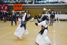 中学生女子で久米剣道教室が優勝　美作で宮本武蔵顕彰小中学生大会