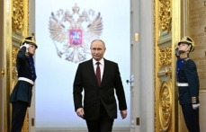 プーチン大統領、５期目就任