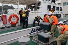 玉野海保と中電ネットが輸送訓練　資機材積み込みの手順確認