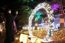 あかりの輪 西大寺緑花公園彩る　ガーデンイルミ、１月２１日まで