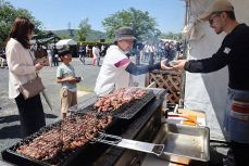 県北の多彩な牛肉料理 津山に集結　５日まで「牛うまっ王選手権」