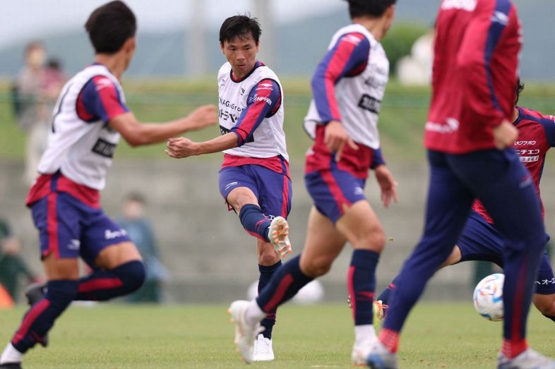 【ファジ】元日本代表 乾貴士が練習参加　「サッカー辞めることも考えた」