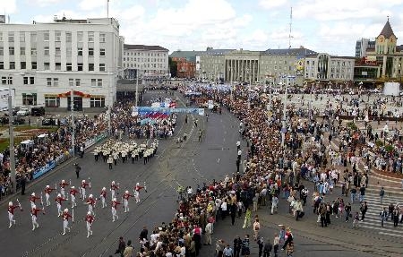 　２００５年７月、カリーニングラードで行われたパレード（ＡＰ＝共同）