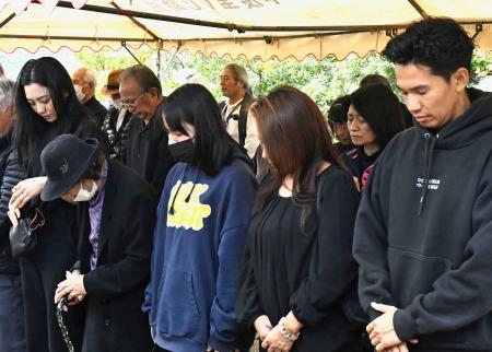 渡嘉敷島で集団自決の犠牲者慰霊　「島で起きた事実忘れない」