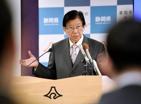 川勝知事、リニア環境対策に道筋　辞職願提出、発言「迷惑かけた」