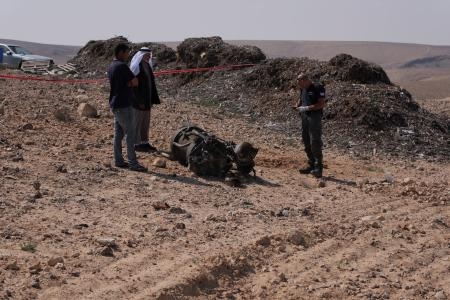 　イランが発射し、イスラエルの少女を負傷させることになったミサイルの一部＝１４日、イスラエル南部アラド（ロイター＝共同）