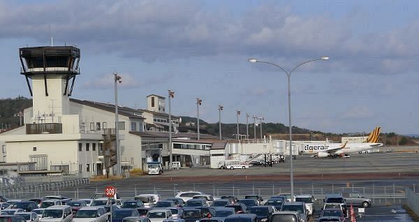 岡山空港発着８便が欠航　羽田空港滑走路事故の影響
