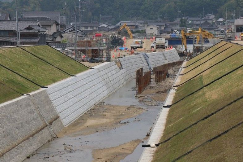 改良復旧工事 ２３年度で大半完了　豪雨５年 岡山県管理の河川と道路