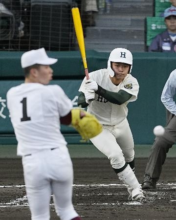 青森山田、大阪桐蔭、報徳が勝つ　中央学院も８強、選抜高校野球