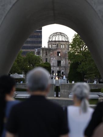 　被爆から７８年を迎えた原爆ドーム＝８月６日、広島市の平和記念公園