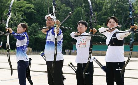 古川高晴、世界選手権へ決意　近大出身の４選手が母校で練習