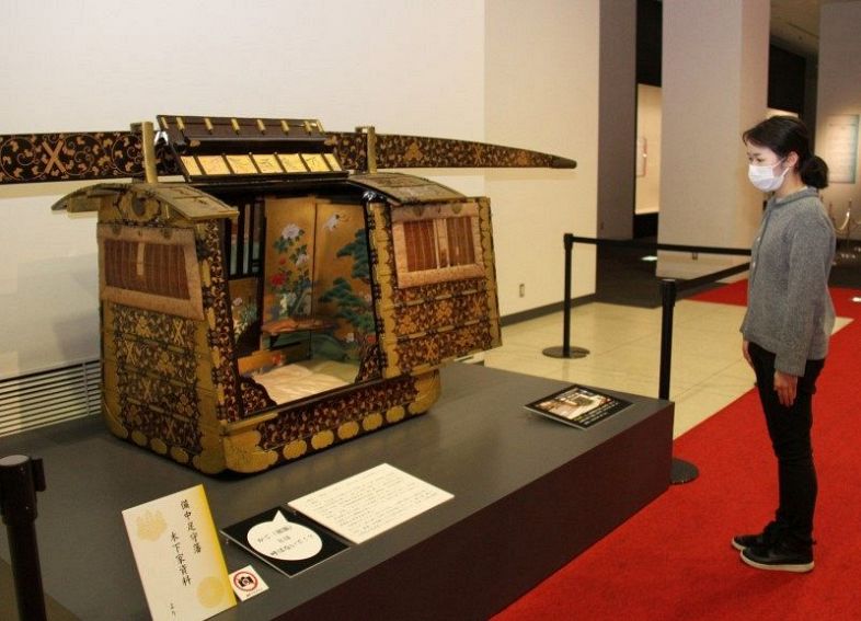 古備前や調度品 豊かな文化伝える　近世以降の工芸品 岡山で展示